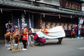 祝宴第12回金陵初しぼりの様子