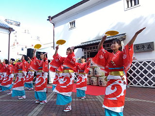 第20回 祝宴 金陵初しぼりの様子